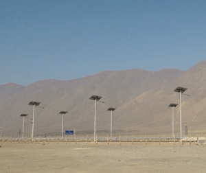 SOLAR STREET LIGHTS FOR THE DESERT